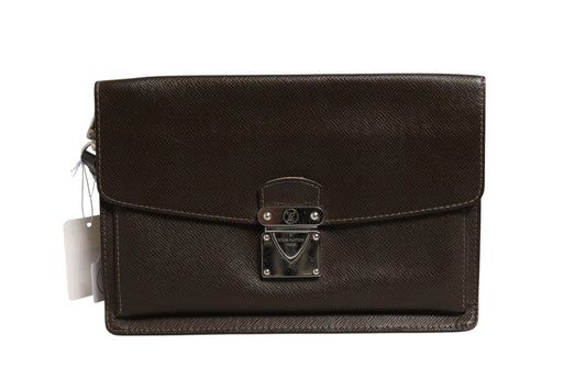 Belaia Clutch Taiga Leather
