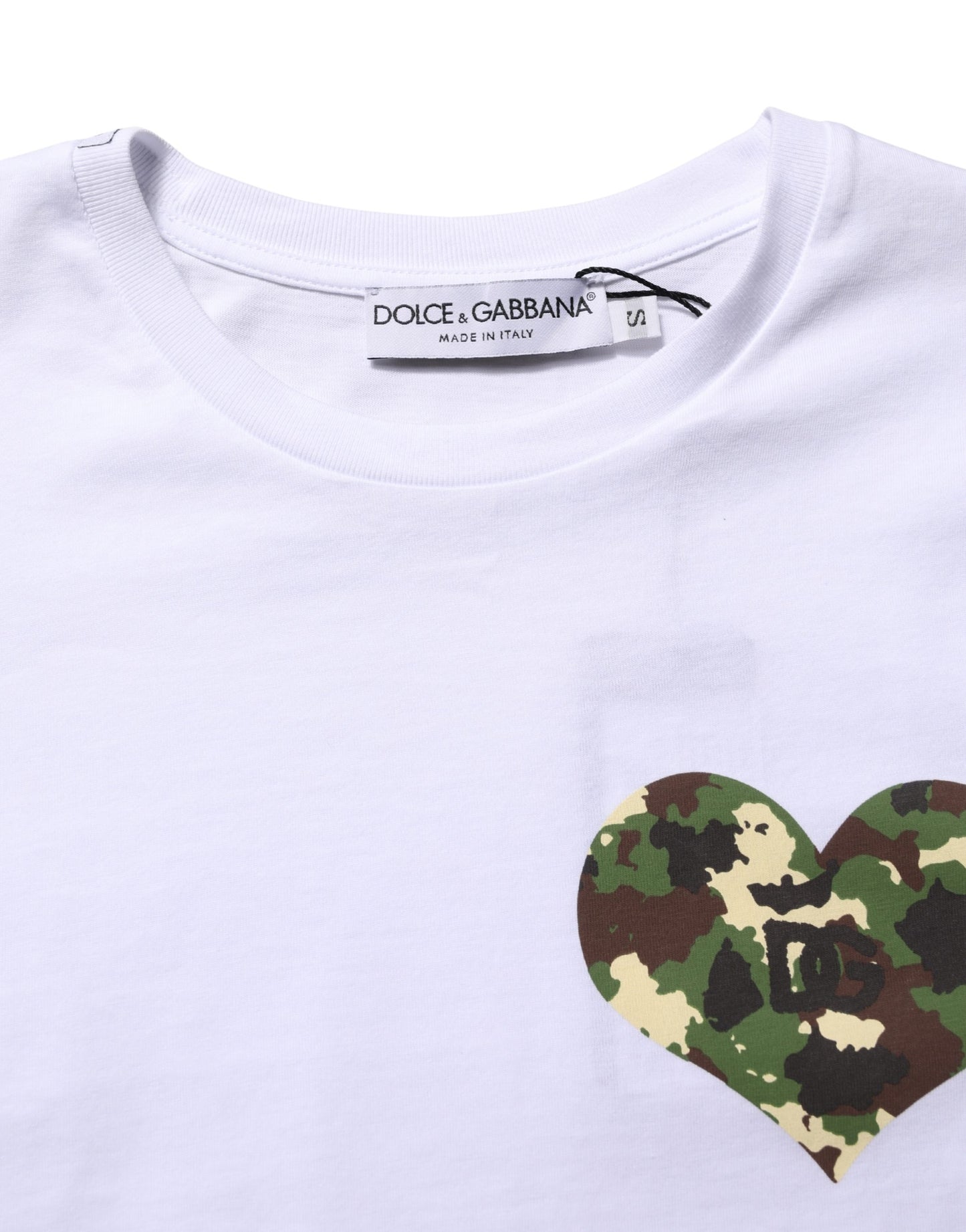 White Heart Shaped Camouflage Patch Men T-shirt