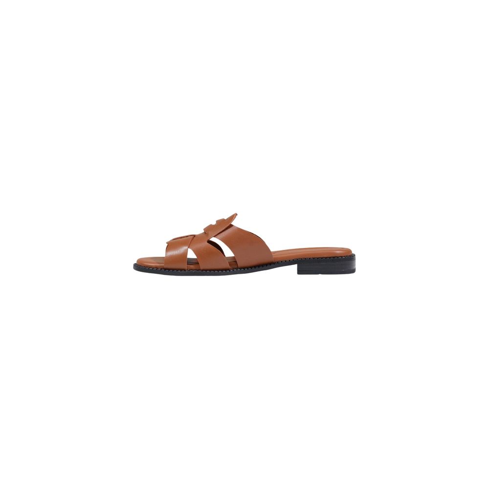 Brown Leather Flat Sandals