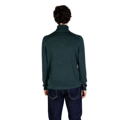 Green Wool Turtleneck