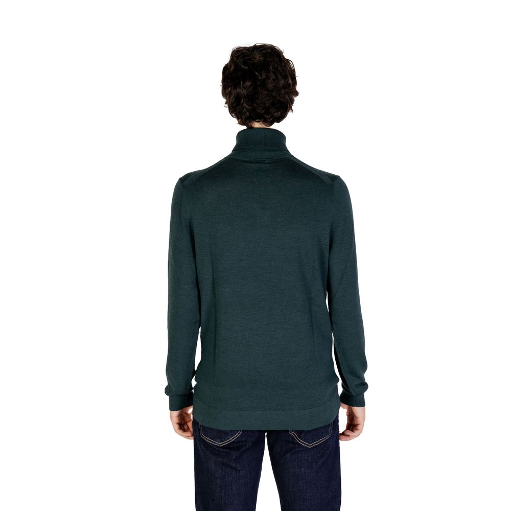 Green Wool Turtleneck