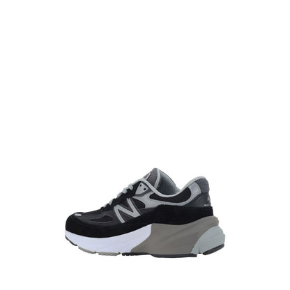 990 Sneakers