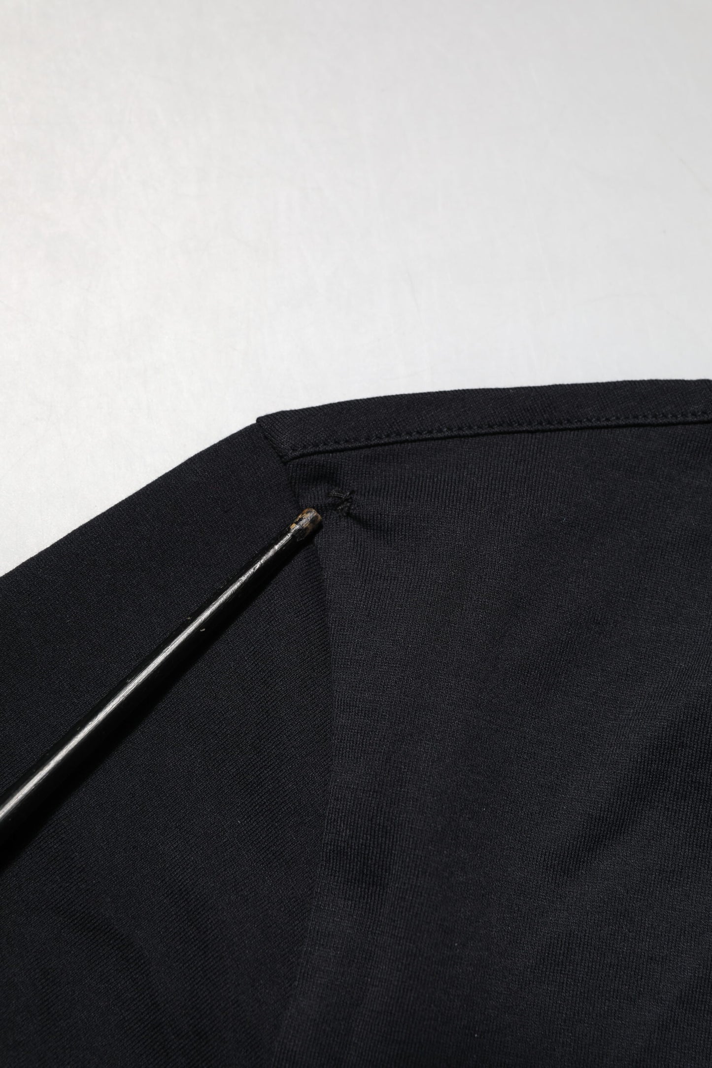 Black Cotton Plain V-Neck Men Shirt T-shirt