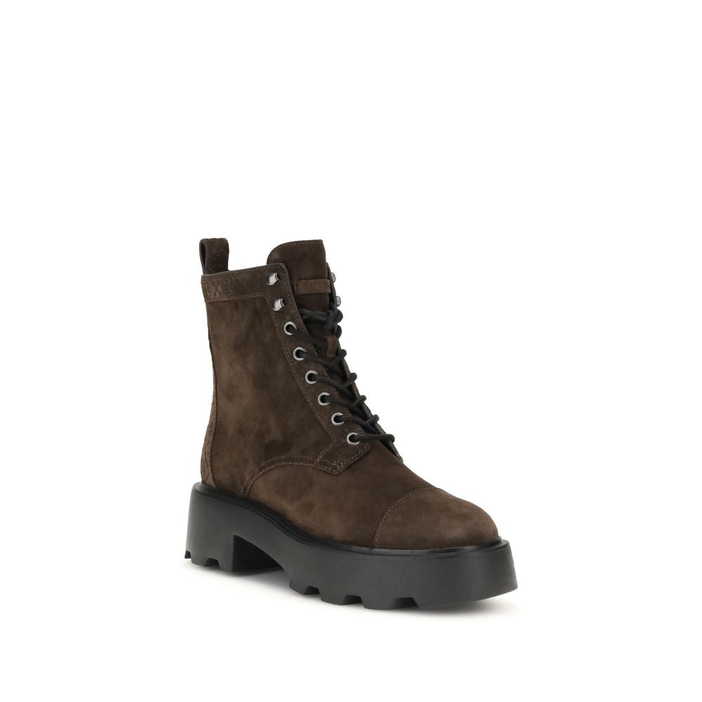 T Ankle Boots with grooved lug sole